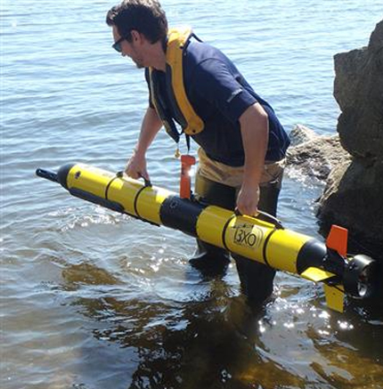 Autonomous Underwater Vehicle (AUV) Autonomous Underwater Vehicle (AUV)