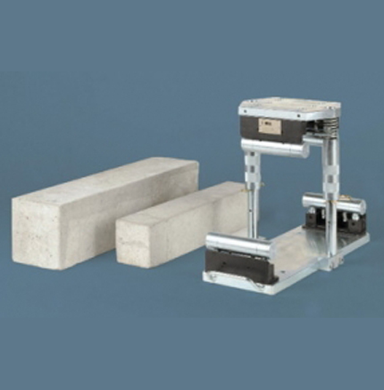 Flexural test Device for Concrete Beams